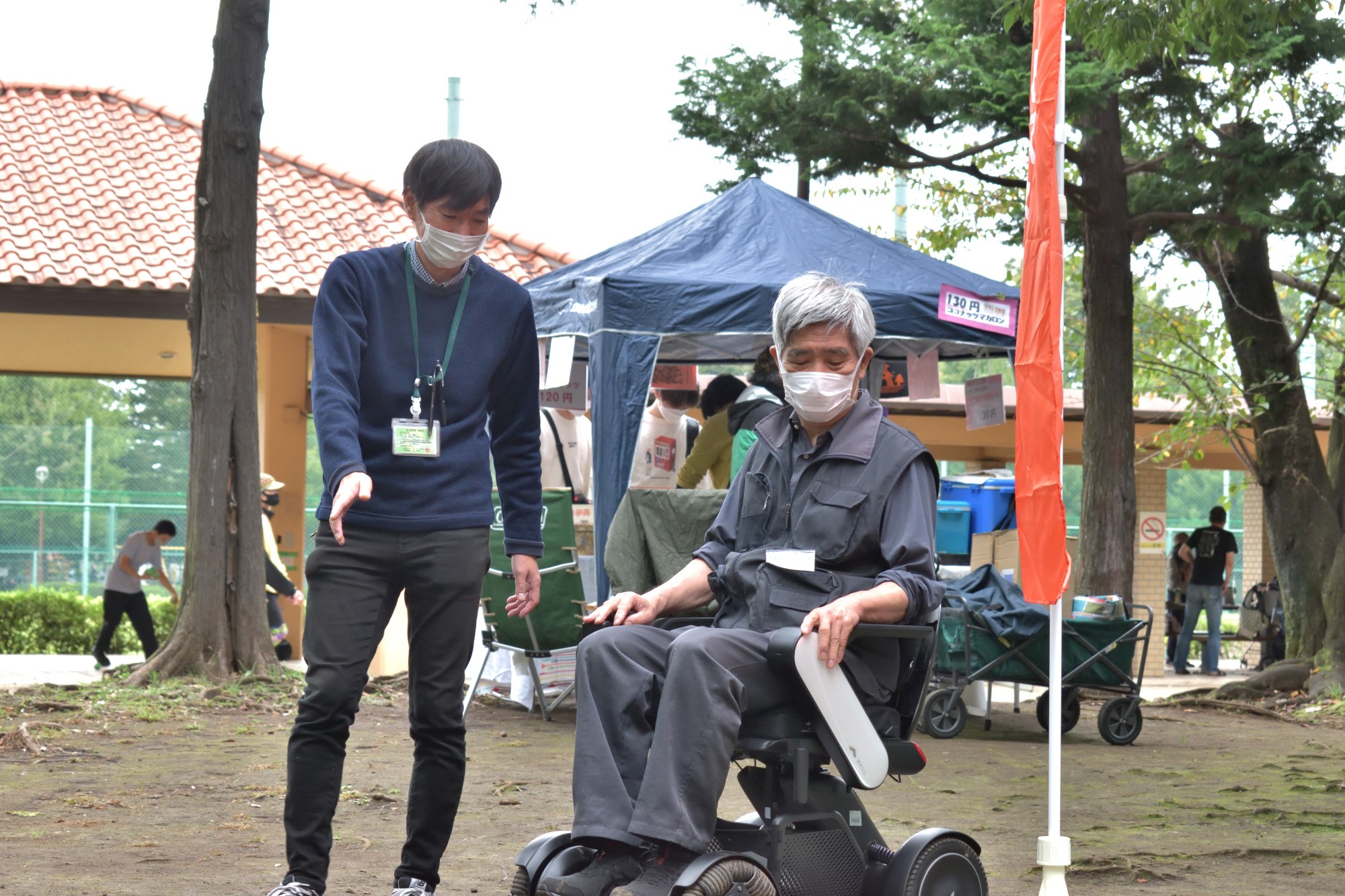 【エリアC】「北沢地域部会」車いす体験の様子