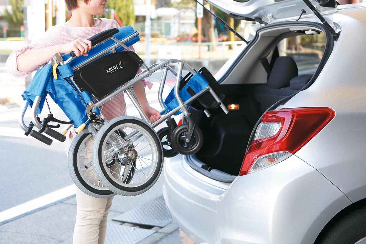 軽量介助車いす Cパッケージ 車両積込イメージ