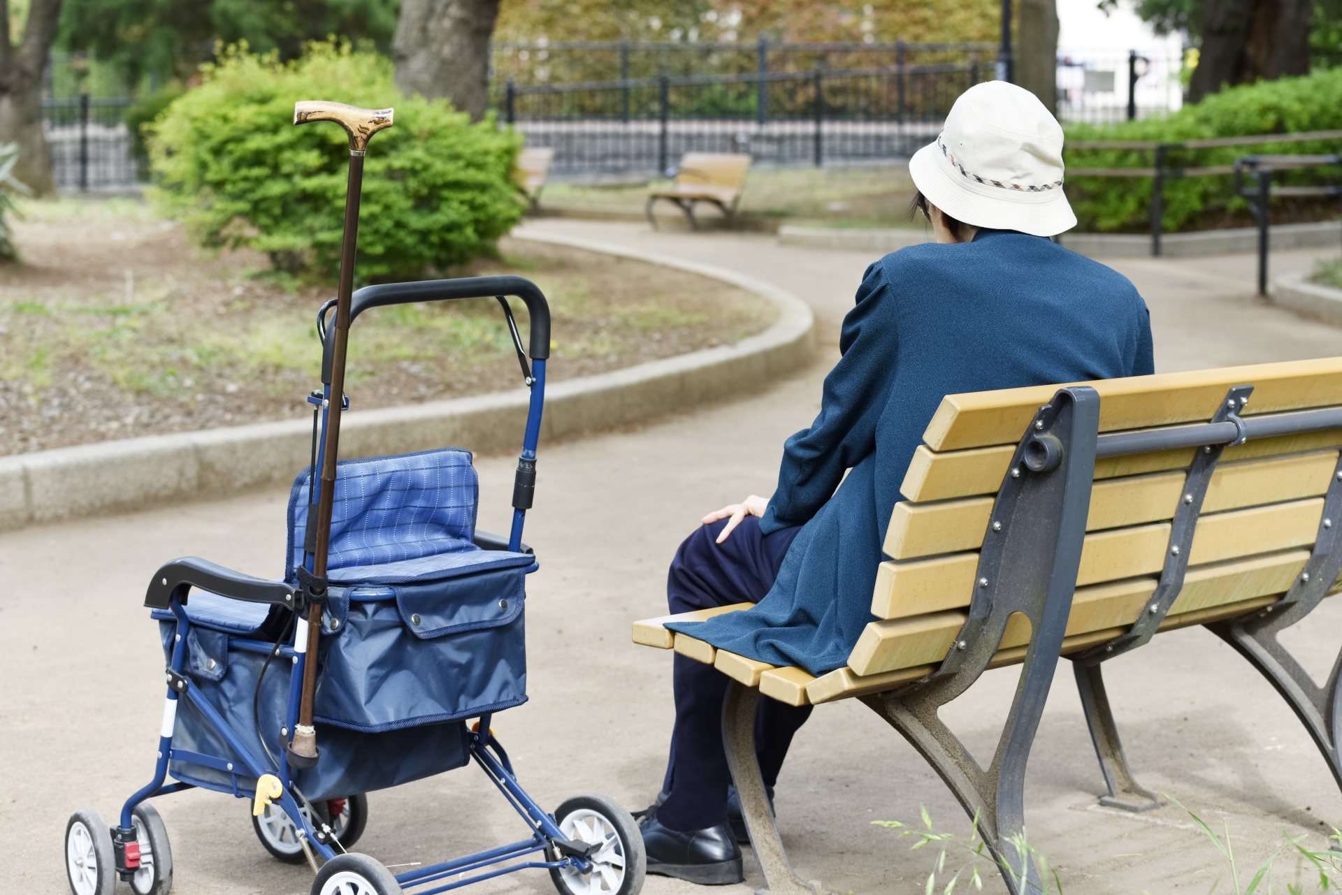 親の認知症を放置するリスクのイメージ
