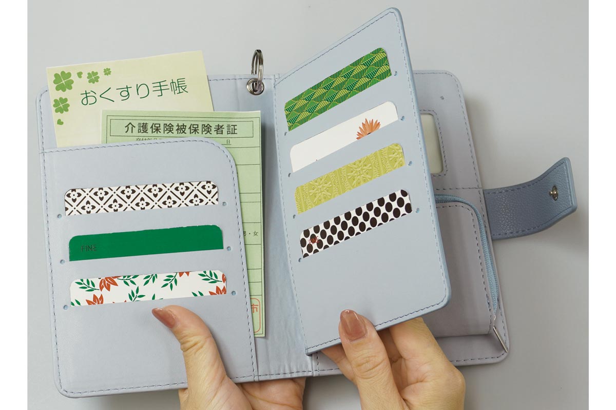 通院手帳小銭入れ&リールストラップ付 カードポケット